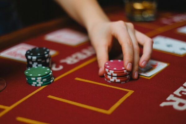 Wolf Winner Casino No Deposit Bonus & $10 Minimum Deposit Strategy Budget Guide 2026