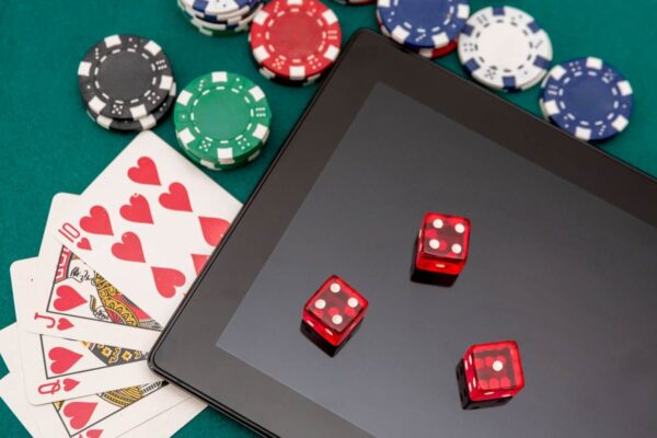 Reality Check Intervals and Compliance-Based Player Protection